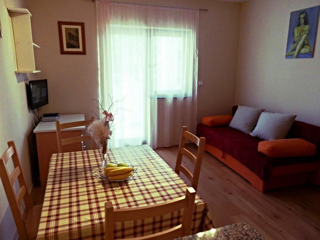 Apartmani Simic Starigrad Exterior photo
