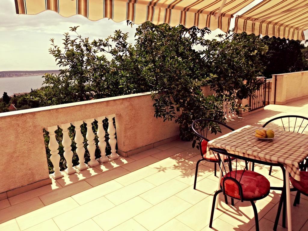 Apartmani Simic Starigrad Exterior photo