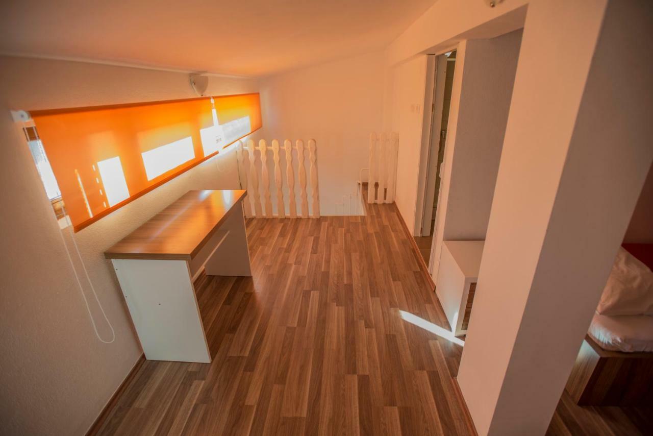 Apartmani Simic Starigrad Exterior photo