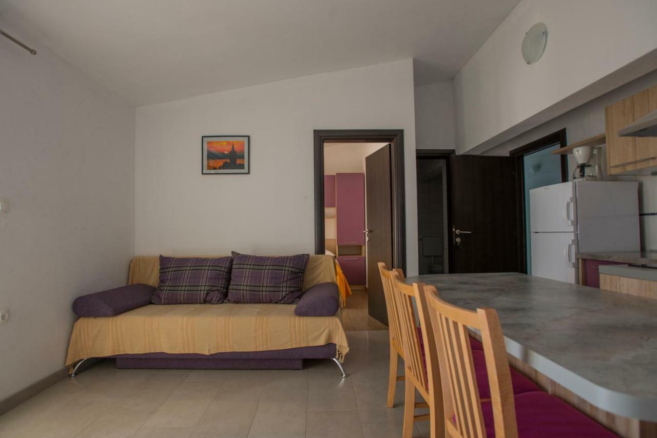 Apartmani Simic Starigrad Paklenica Exterior photo