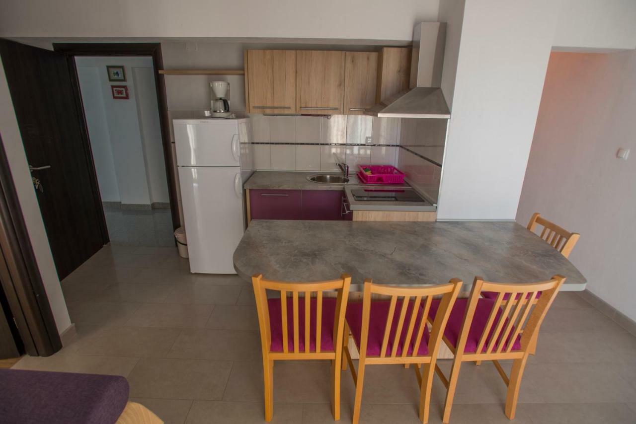 Apartmani Simic Starigrad Exterior photo