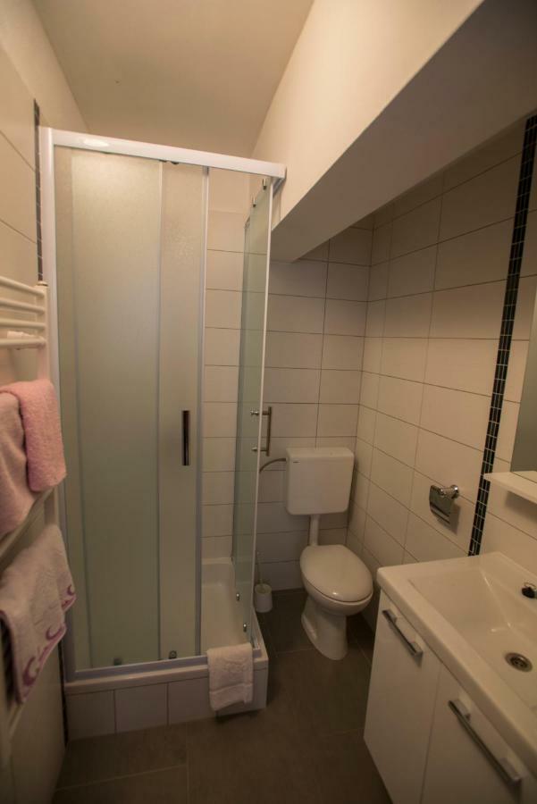 Apartmani Simic Starigrad Exterior photo