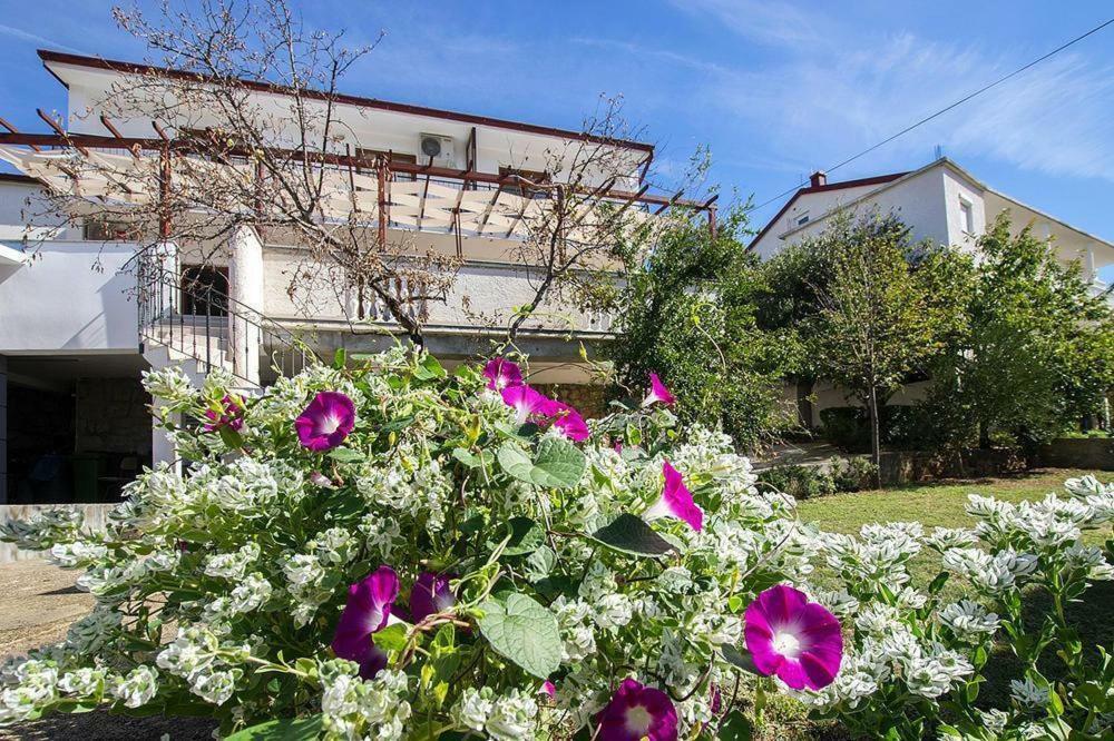 Apartmani Simic Starigrad Exterior photo